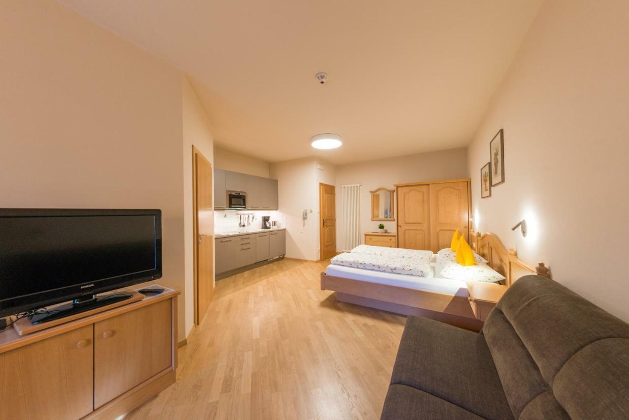 Residence Neuhaeuslhof Merano Bagian luar foto