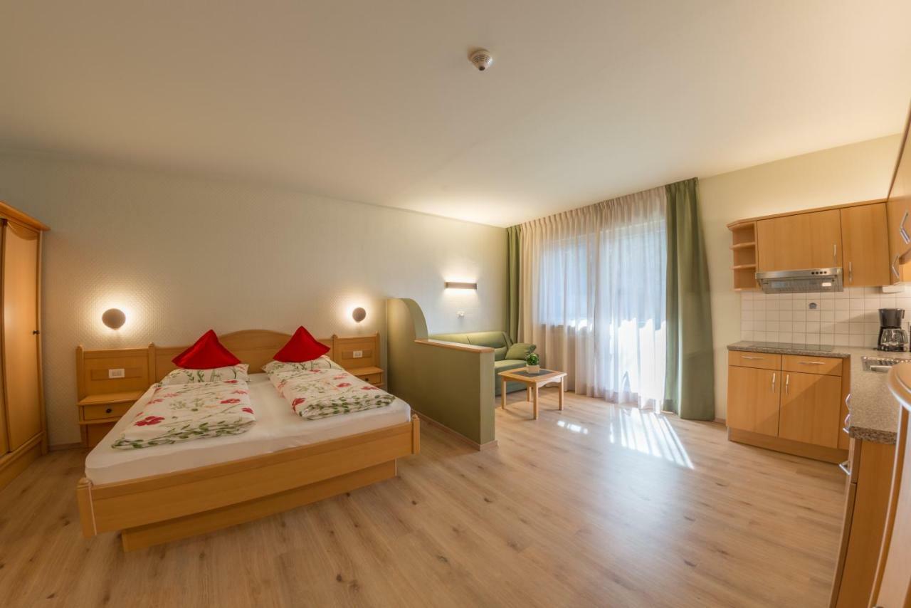 Residence Neuhaeuslhof Merano Bagian luar foto