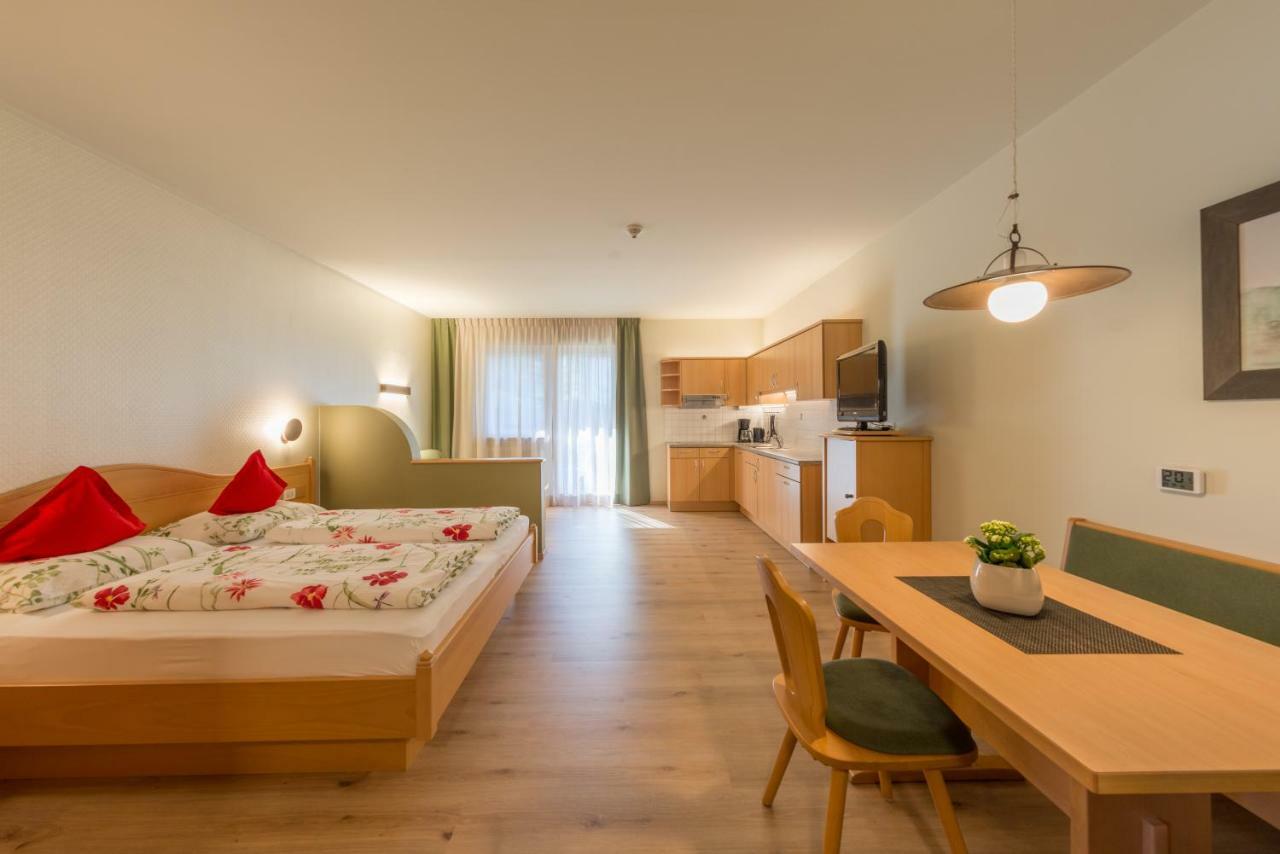 Residence Neuhaeuslhof Merano Bagian luar foto